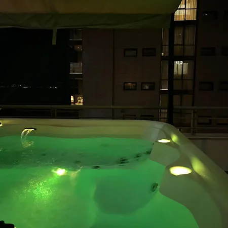 Jacuzzi Style Apartament